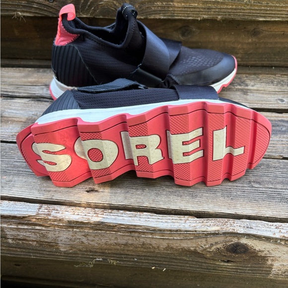 Sorel Shoes - Sorel Kinetic Sneakers sz. W9